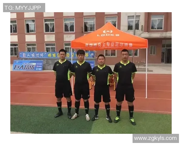 足球明星主刀医生揭秘运动员伤病背后的故事与康复之路